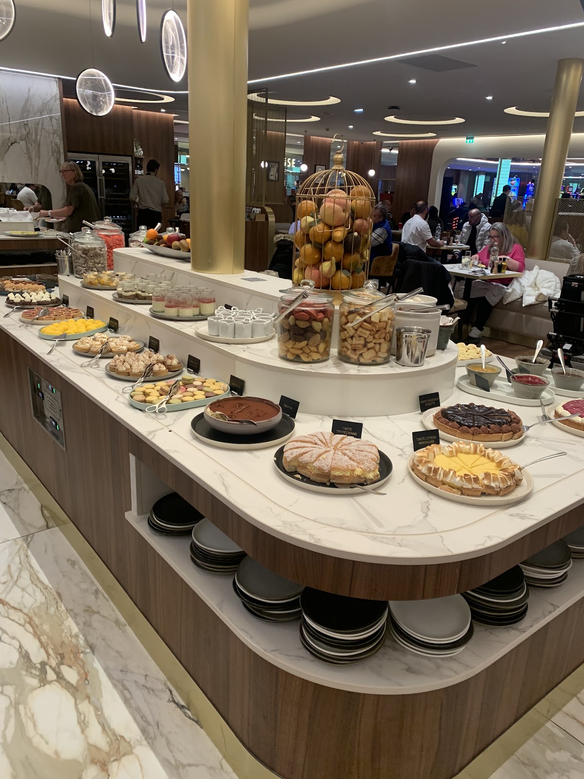 Restaurant Le Grandioz – Buffet à Volonté – Pasino Grand La Tour-de-Salvagny à La Tour-de-Salvagny, France — photo 3