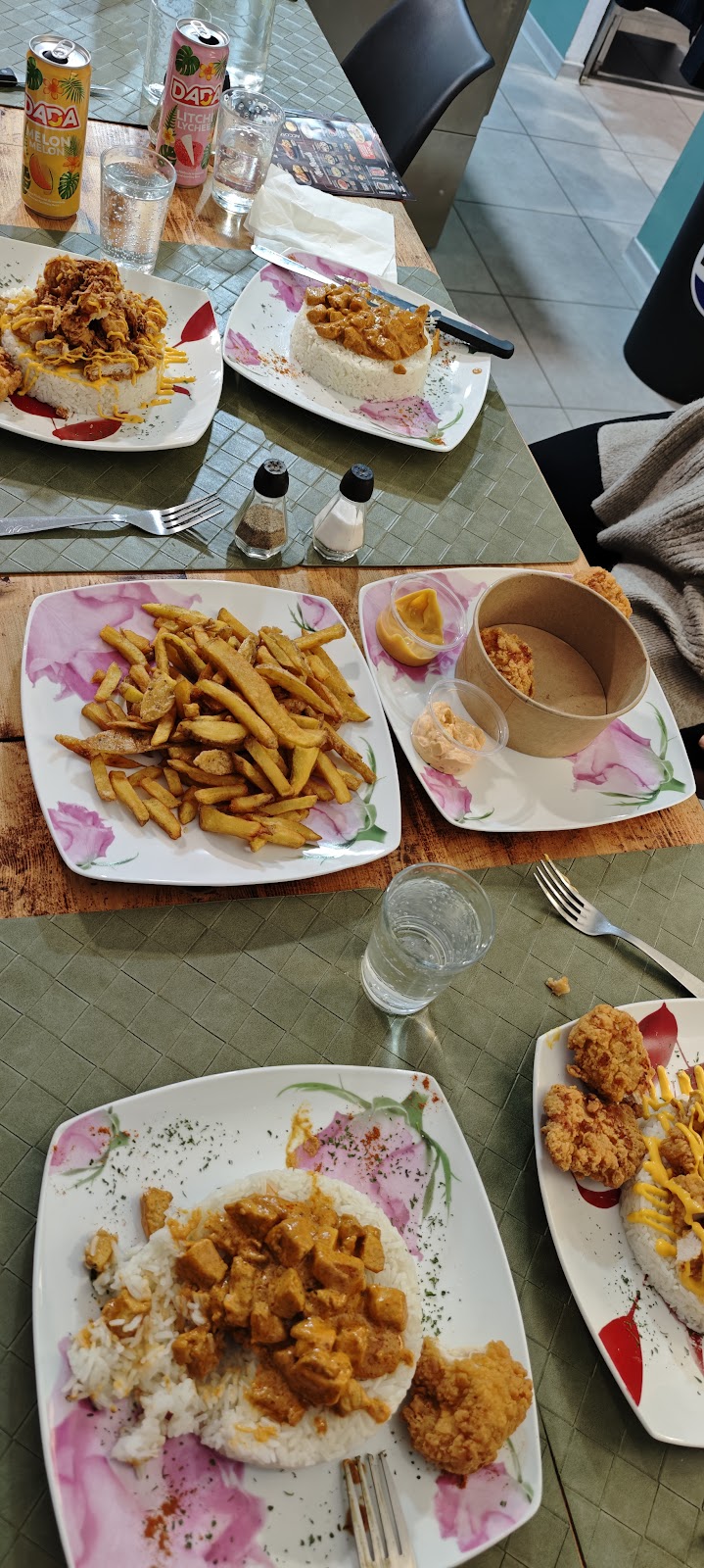 Restaurant Les poulets de Mamie à Artix, France — photo 1