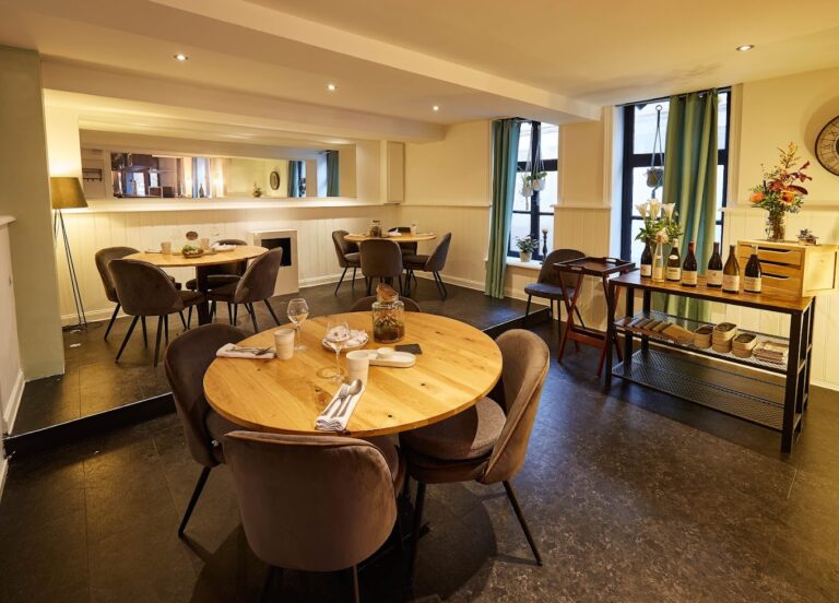 Restaurant Origines: gastronomie et vins à Villeneuve-d’Ascq, France