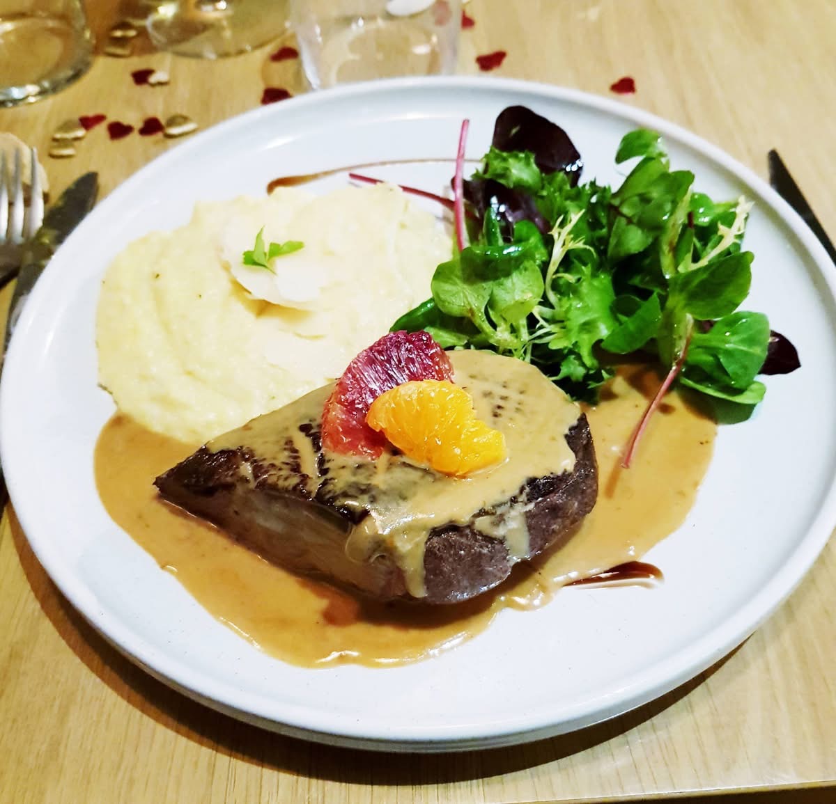 Restaurant Le Village à Écully, France — photo 5