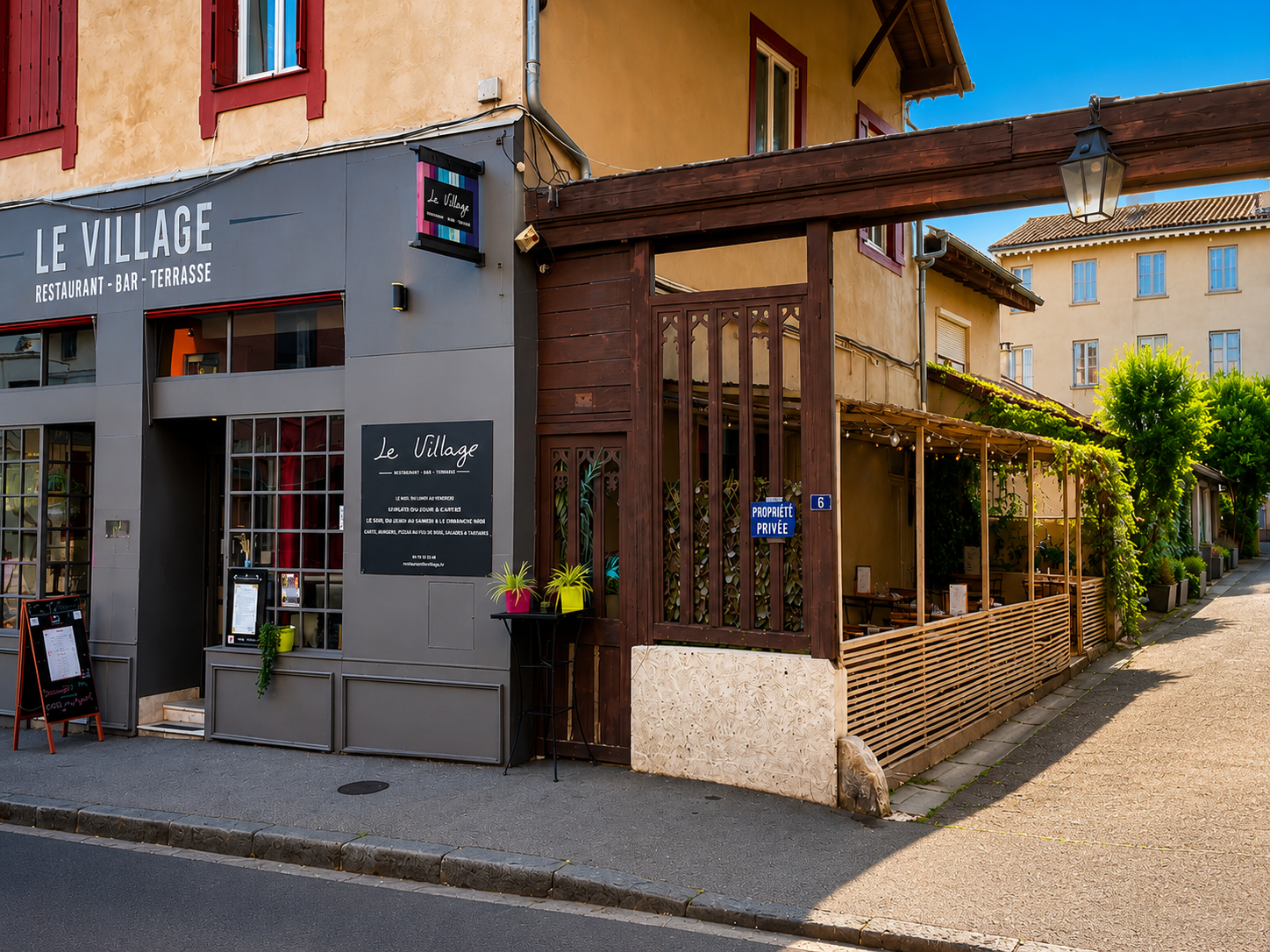 Restaurant Le Village à Écully, France — photo 2