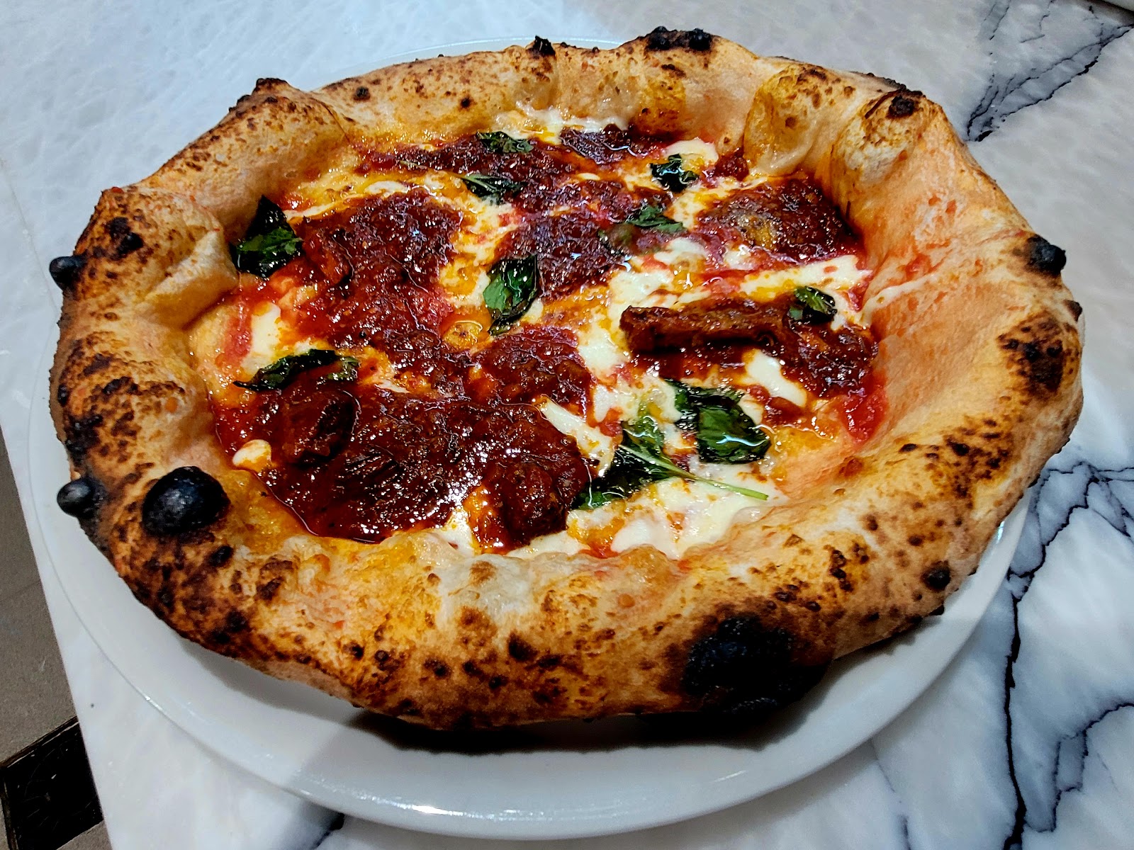 Restaurant Marinara Pizzeria Napoletana à Alès, France — photo 3