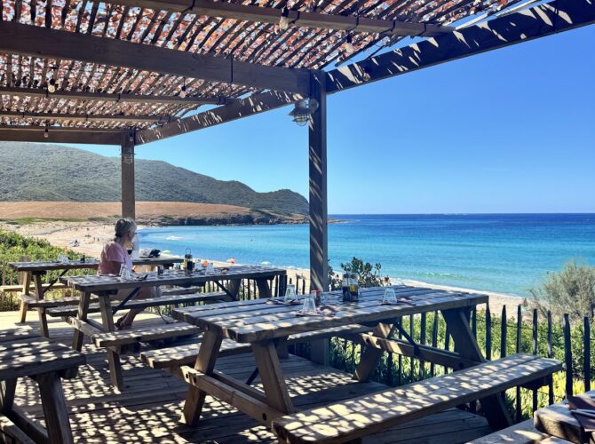 Restaurant Paillote Capo Di Feno « Chez Dume » le plus court chemin vers le paradis à Ajaccio, France
