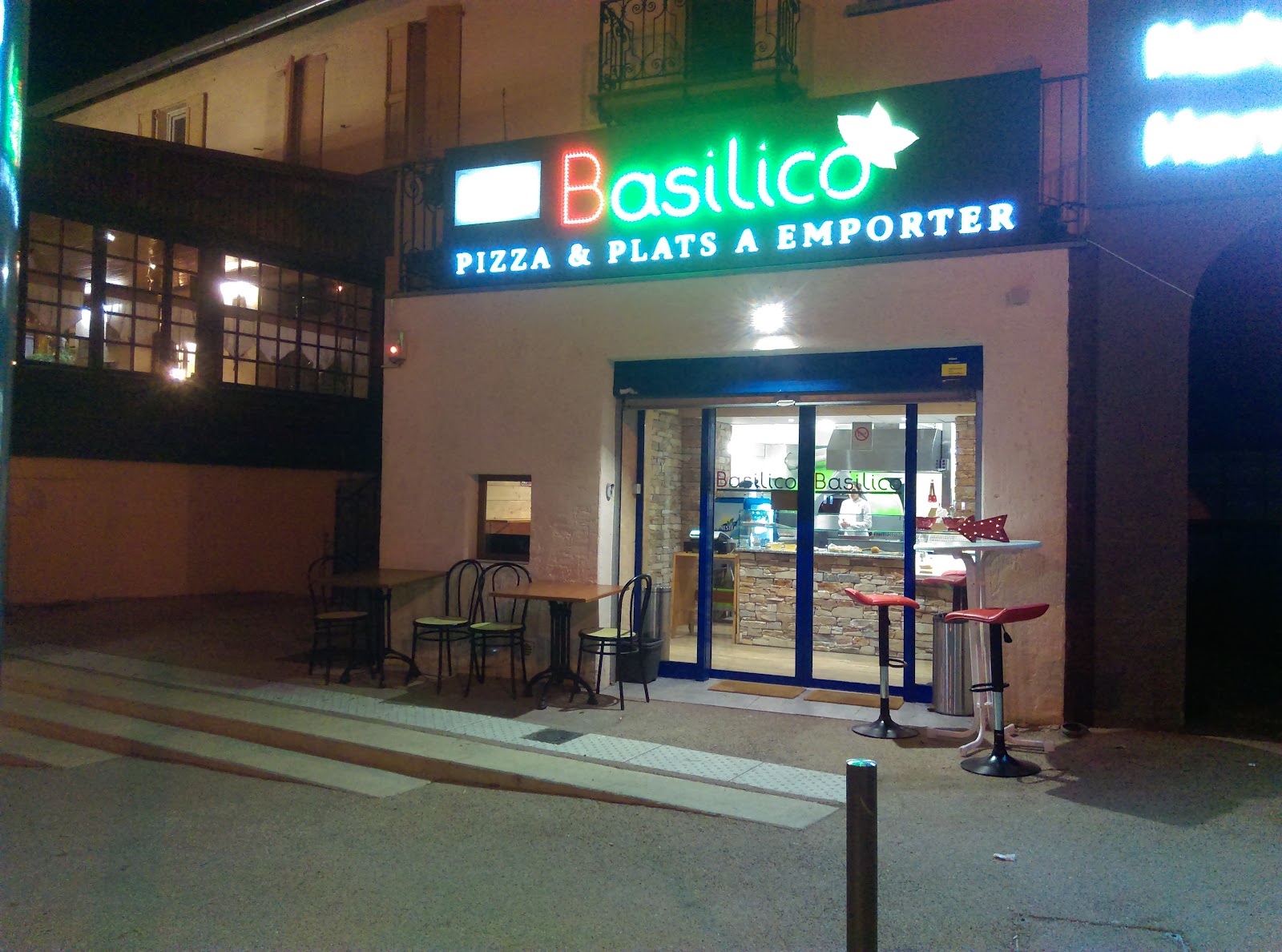 Restaurant Basilico Pizza & Plats A Emporter à Briançon, France — photo 4