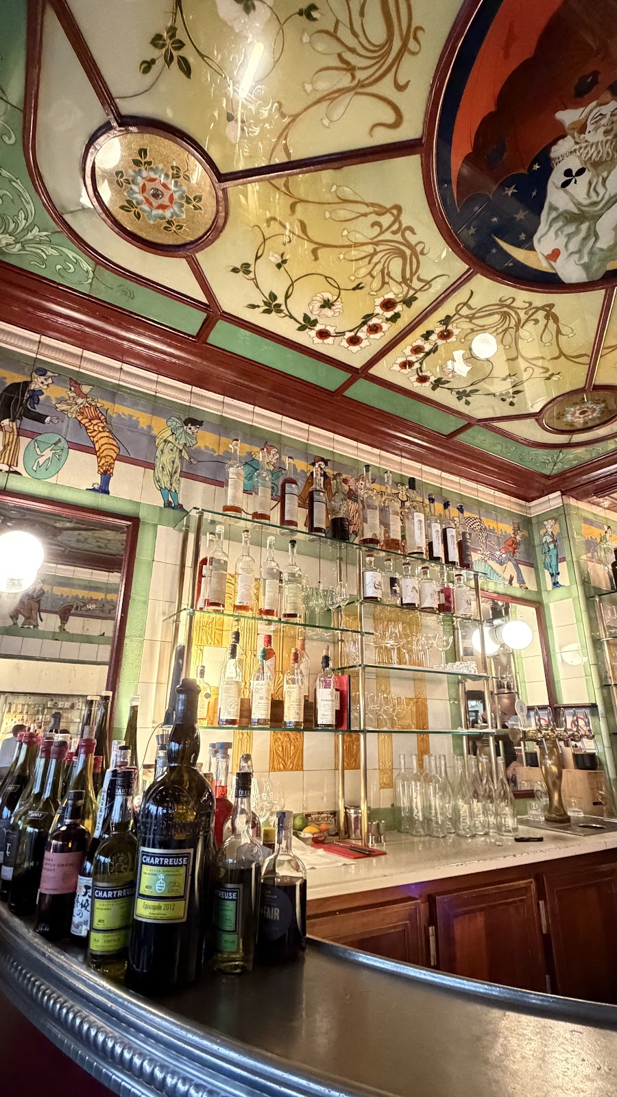 Le Clown Bar – Restaurant — photo 2
