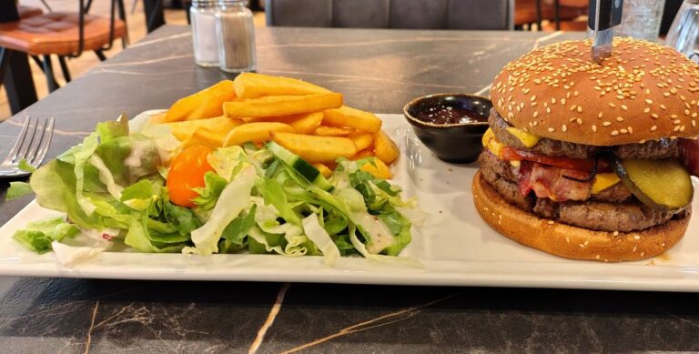 Restaurant Ibis Luxembourg Sud à Roeser, Luxembourg