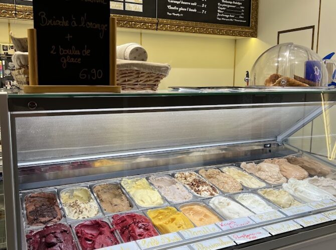 Restaurant Les Gourmandises, Glaces Maison à Paris, France